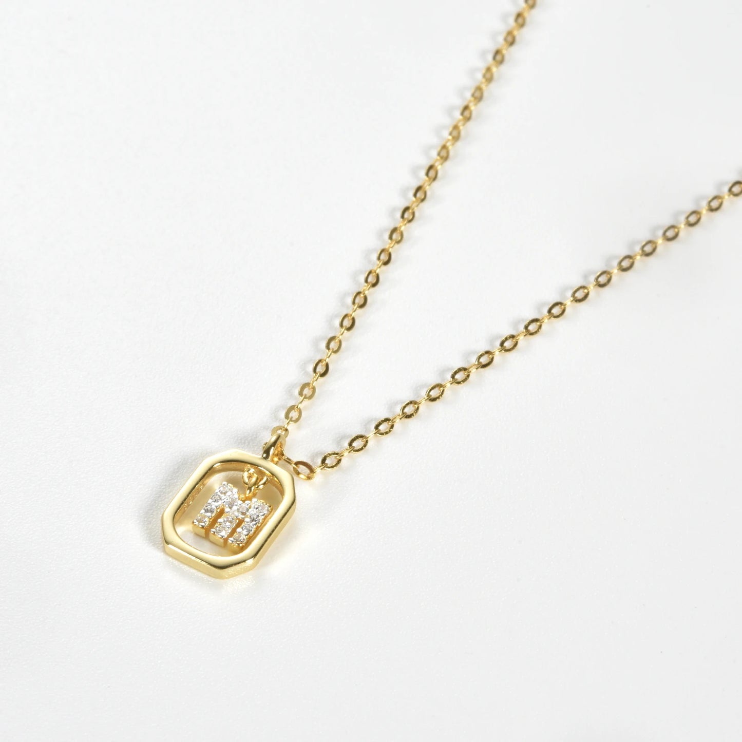 Etterna Inital Pendant Necklace Silver/Gold