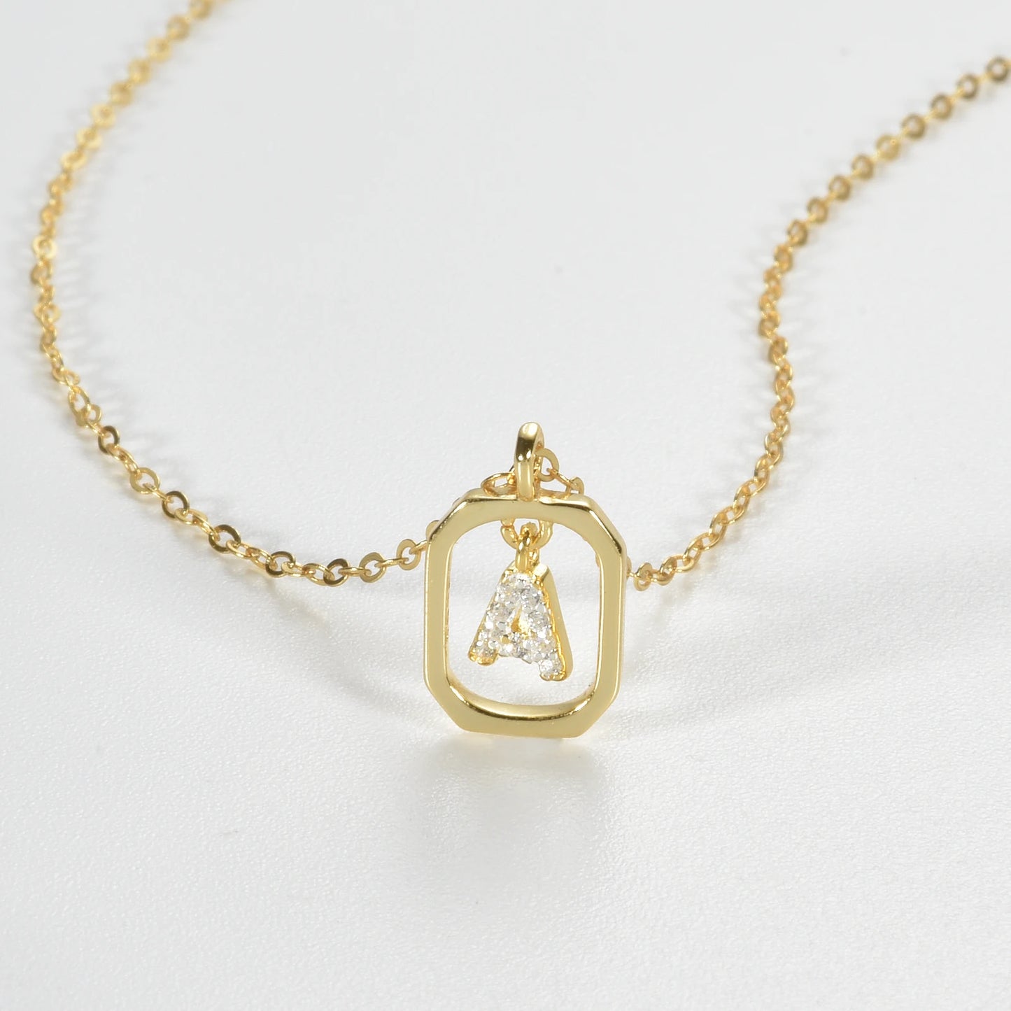 Etterna Inital Pendant Necklace Silver/Gold